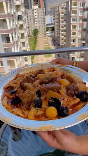 Traditional Dish Preparation and Serving Process