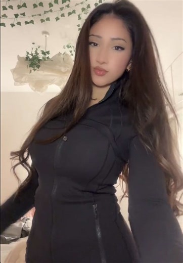 Icarly🩷 (@itsicarlyy)’s video of Curly Hair