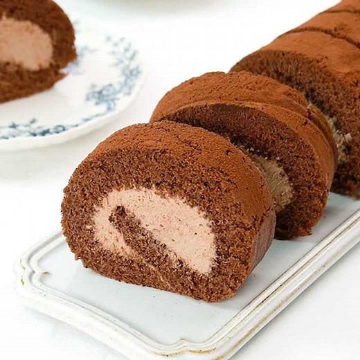 シンプルでおいしい♪ チョコロールケーキのレシピ動画・作り方 | デリッシュキッチン