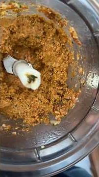 Pesto di pomodori secchi con mandorle e basilico #pov