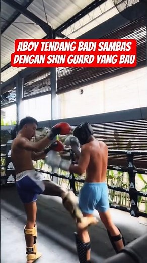 Aboy kicks Badi Sambas with a smelly shin guard #byoncombat #bakuhantam #holywings