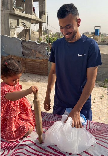 How Palestinians make “Barad” 🇵🇸❄️ One of the most famous Palestinian summer drinks. It looks like a slushie… but honestly tastes way better 🤍 Traditional Palestinian Barad made at home with simple ingredients and real summer memories from Gaza. #PalestinianFood #Gaza #Palestine