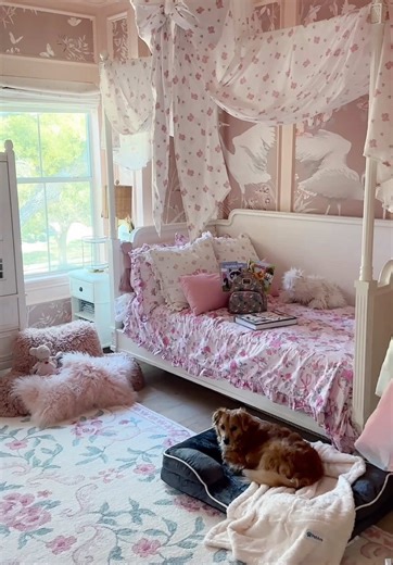 Joy Green (@joyfullygreen) - Surprising My Kid with Walmart's Pet Lover Gifts