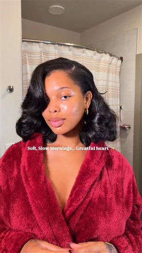 Nothing much to say this morning. Just happiness, gratitude & stillness 🫶🏽✨ here’s your reminder to slow down this morning sis💋 #feminineenergycoach #femininehealing #femininebeauty #softgirlroutine #softlife #slowmorning | Alexis Alizè