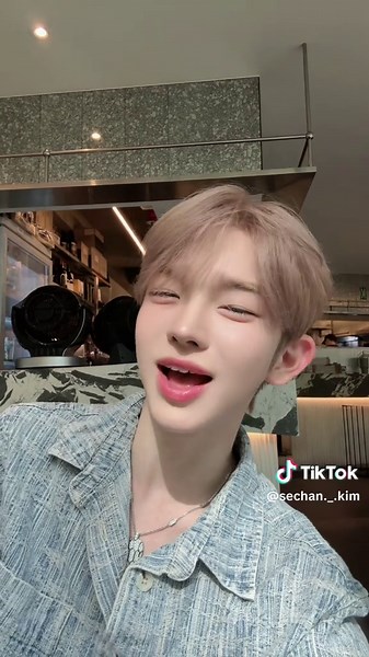 Time Machine: Exploring Sechan Kim's Journey