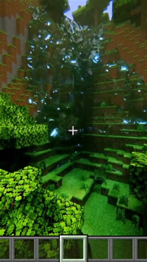 Ultra Realistic Waterfall in Minecraft with RTX