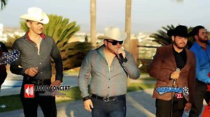 Lenin Ramirez & Los Del Arroyo - Soy El Soldado Derbez (En Vivo 2017) | Lenin Ramirez