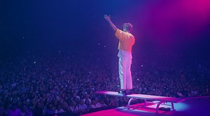 tour diary 3.0: thank u guys for always being there for us. ❤️❤️❤️ watching this made me tear up…what a wild adventure this has been…feel so lucky xxxx | Glass Animals