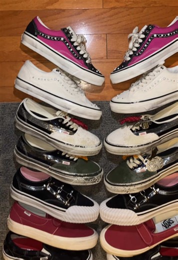 Not new to this been true to this 🤝 I’ve been a day 1 @vans fan 🏁 Pt2 with the rest of them ? #vans#shoes#collection #skate#streetwear