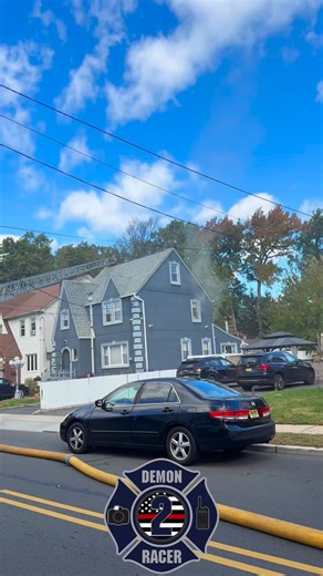 This morning Elizabeth Fire Companies responded on a 411 reporting smoke in a home on Monroe Terr. Units arrived to smoke showing from a single family residence and transmitted the working fire. A fire was found in a light fixture that had extended to a lower roof area. Crews operated on scene for nearly 20 minutes before placing the fire under control. • • Help support DR2 on patreon www.patreon.com/Demonracer2 Additional photos can be found at demonracer2.smugmug.com • • • • • • #Fire #Firetru