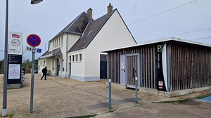 Bientôt de nouveaux services à la gare de Bréauté-Beuzeville : un distributeur de pain… et des WC