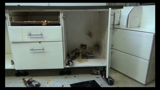 鸡蛋狂魔1，“砸电脑”