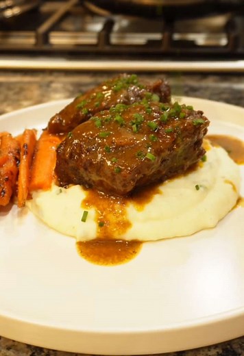 Slow Braised Short Ribs #cooking #ribs #beef #winter #dinner #videos #reel #shortribs