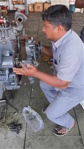 MAHINDRA TRACTOR TIMING COVER FITTING MECHANIC #mahindra #tractor #timing #cover #fitting #mechanic