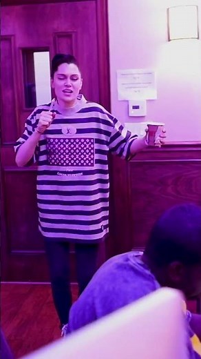 A little throwback to recording This Christmas Day 🎄🎅🏻🦌☃️❄️ #JessieJ #ThisChristmasDay #Christmas