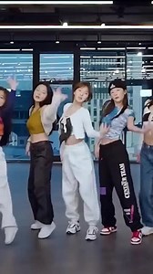 🎥 Red Velvet 레드벨벳 'Feel My Rhythm' Dance Practice - WENDY cut! 😃✌💕 ▶️ https://youtu.be/pokccDdB3RE Wendy really proves here that even she's not part of the dance line, she could still show to the world how good she was in dancing, a real ACE 🔥😍💙❤️‍🔥 #Wendy #웬디 #레드벨벳웬디 #The_ReVe_Festival_2022 #Feel_My_Rhythm | Wendy Son Seung Wan PH Fanpage