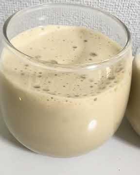 豆乳パックを振ってムース作ります