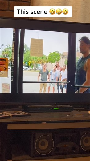 Hilarious Magic Mike Dance in Grocery Store