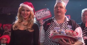 9 Of The Wackiest Characters In World Darts Championships History | Balls.ie