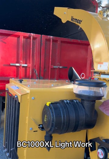 BC1000XL Wood Chipper: Efficient Tree Service Equipment