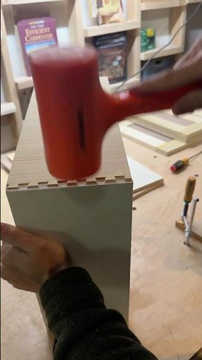 Best way to make dovetails boxes for drawers or anything! #woodworking #rockler #dutchmanco