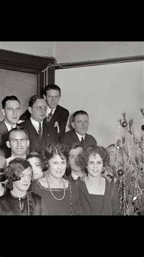 Office Christmas party in 1925 during Prohibition 🤣 #history