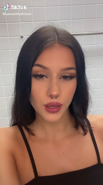 Exploring Upper Body Styles in Minimalist Settings