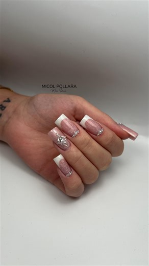 Micol Pollara - Corsi unghie milano MP academy on Instagram: "UNGHIE PER @indiabiba Ciao a tutte ragazze, come state?🤍 Questo mese abbiamo optato per un refill correttivo con cambio forma e muretto! PRODOTTI: 👉🏻 Base per Gel Acrilico "Spheric™" 👉🏻 Acryl Gel Nude con Mini Glitter 👉🏻 Sigillante No Wipe per Gel Costruttori e Monofasici - Gelify™ 👉🏻 Liquido per Acrygel "Spheric™" 🤍Codice sconto 12%: MICOL25B Di @la_femme_professionnel @aleas_cosmetics 👉🏻Acrygel White 🤍Codice sconto 10%: