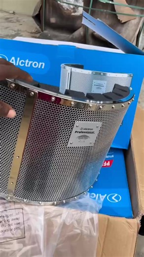 Soundproof Booth for Quality Studio Recording