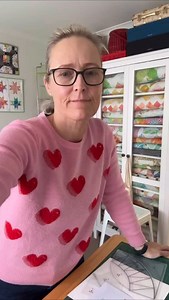 My original design was stolen. It’s my Pickled Orange Peel Quilt pattern. So I bought it and here’s my review. | Emma Jean Jansen