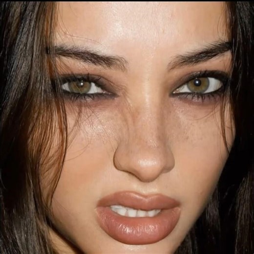 The American Eyeliner Makeup That Went Viral Nationwide