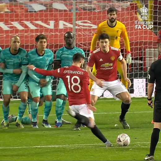Bruno Fernandes with a stunning free-kick 🤯 Fernandes scores the winner against Liverpool 👏 | The Emirates FA Cup