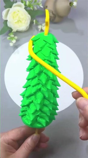 Simple Handmade _ Creating a Christmas Tree in 20 Seconds