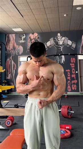 Grow 📈 Your Chest in 30 Days (Dumbbells Only)💪​#ChestWorkout #Bodybuilding #GymMotivation #ytshorts