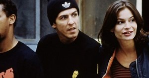 Gratuit en streaming : l'un des plus réjouissants nanars français des années 90 (une star de la chanson y excelle)