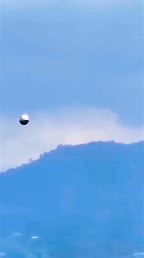 Plusieurs ovnis incroyables filmés par la caméra ! #shorts #alien #uap