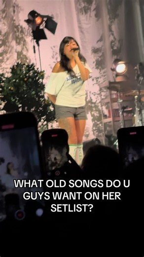 Requesting as many fif songs on her setlist — fan poll