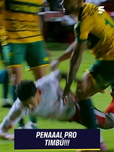 CHANCE DE ABRIR O PLACAR! 🐭⚪🔴 Dodô foi derrubado dentro da grande área e Edina marcou a penalidade pro Timbú! *Contém legenda automática #SerieBNoSportv #Nautico #Cuiaba #Penalti #FutebolBrasileiro