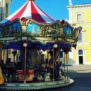 #merrygoround #mt.7,60 #used #forsale #kiddie #family #readyfordelivery For info Call us at 3292651583 #Whatsapp or send an email to info@marketrides.eu Per informazioni chiamateci al numero 3292651583 #Whatsapp | Rides Solutions