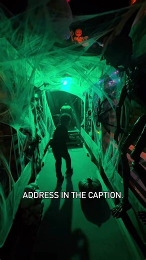 Did we just find the spookiest house in Colorado? @clements_haunted_hollow did not disappointed. The kids loved the haunted pathways. We went around 8:45 and it wasn’t busy. Check it out before the season is over! Thanks @castlerockfamilies for the recommendation. 7448 Blue Water Ln Castle Rock, CO 80108 United States #Colorado #hauntedhouse#castlerock #travel #castlerockcolorado #visitcolorado #travelreels | Colorado Kid Adventures