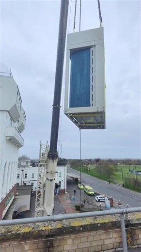 HANEVO complete heavy lifting of new chillers at St Helier