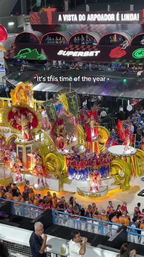 Experience the Magic of Carnaval in Rio de Janeiro