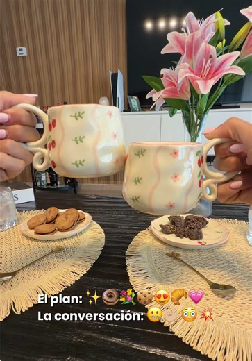 Todas hacemos lo mismo no? 😅🤭 . . . . #tazas #fyp #merienda #martincirio