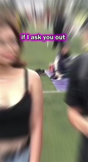 Who Should Pay On The First Date? Public Street Interviews