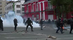 Morales supporters clash with police in Bolivia