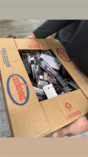 Philly Pallets Some awesome 🤩 makeup 💄 boxes 📦 and Wally World 🌎 Pallets flying out the door Come get yours #wholeliquidation #PhillyPallets #binstoreshopping #deloctimes #flippingpallets #binstorefinds #palletliquidation #palletflipper #wholesaleliquidationpallets #fox29philly | Philly Pallets