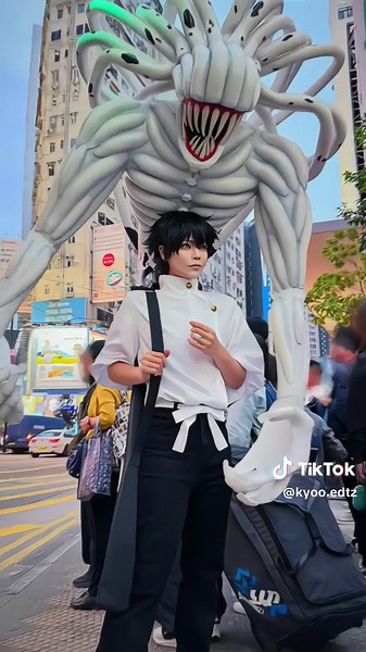 Yuta Okkotsu Cosplay Spotlights in Anime