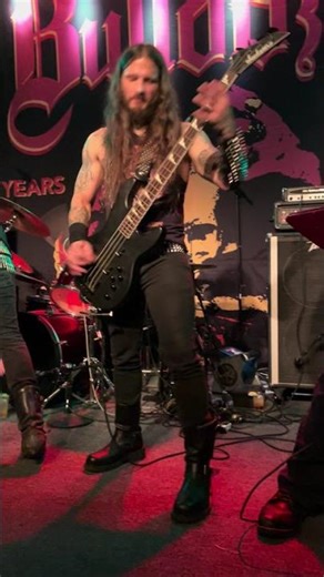 You cant play true metal without a chainmail coif #demiser