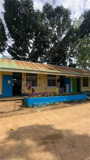 Unsai yawyaw nimo Madam YE JA?! 😆🤣 #diy #diycrafts #classroomdecor #Christmas #christmasdecor #2025reels | April Kristine Lim