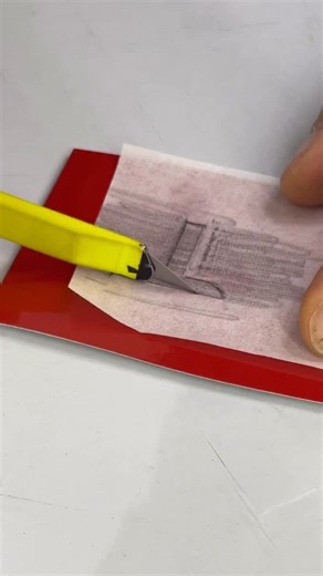 PolonezGarage on Instagram: "Reflective Emblem Wrap – Tesla Model Y Rear Shine In this tutorial, we show how to wrap each rear TESLA letter on a Model Y using reflective red vinyl, making them glow when backlit by the rear neon light. The effect is striking: the letters appear to light up on their own. 📋 Step‑by‑step process: 🧾 Place transfer paper over a letter and smooth it flat ✏️ Use a pencil to sketch multiple guidelines along the letter edges 🎯 Use this as a template and place it over t